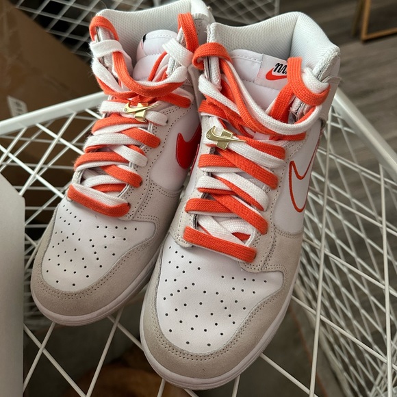 Nike Dunk High White and Orange - Picture 4 of 6